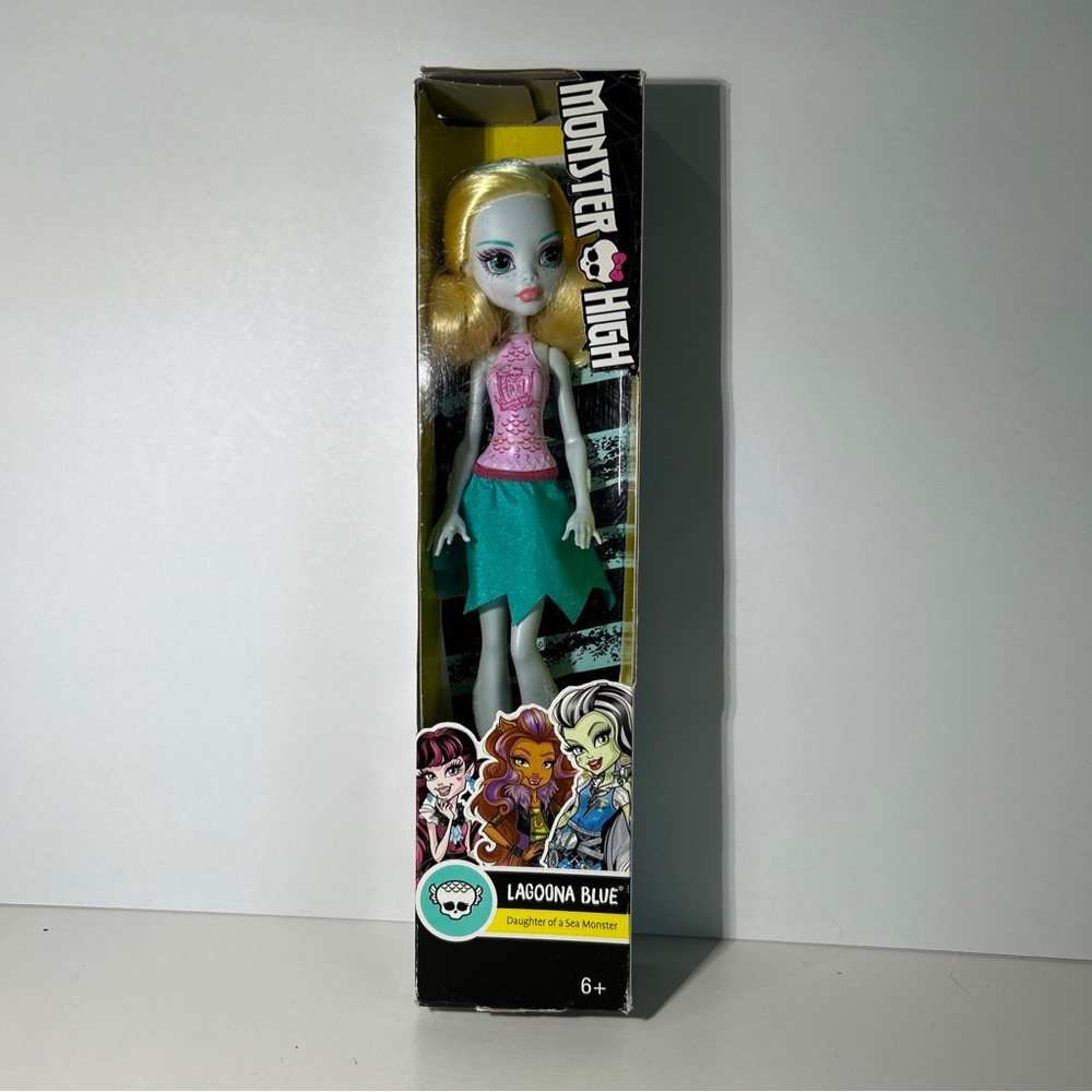 2016 Mattel Monster High Lagoona Blue Daughter of A Sea Monster Doll NIB
